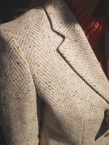 British House Women's Gehrock Beige Donegal Tweed Herringbone Damensakko Caro