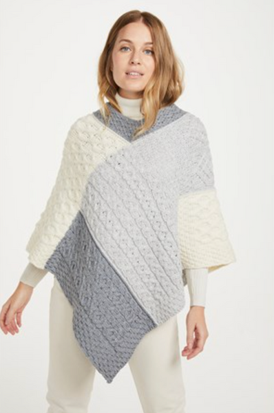 AWM Patchwork Poncho Umhang B214 2024