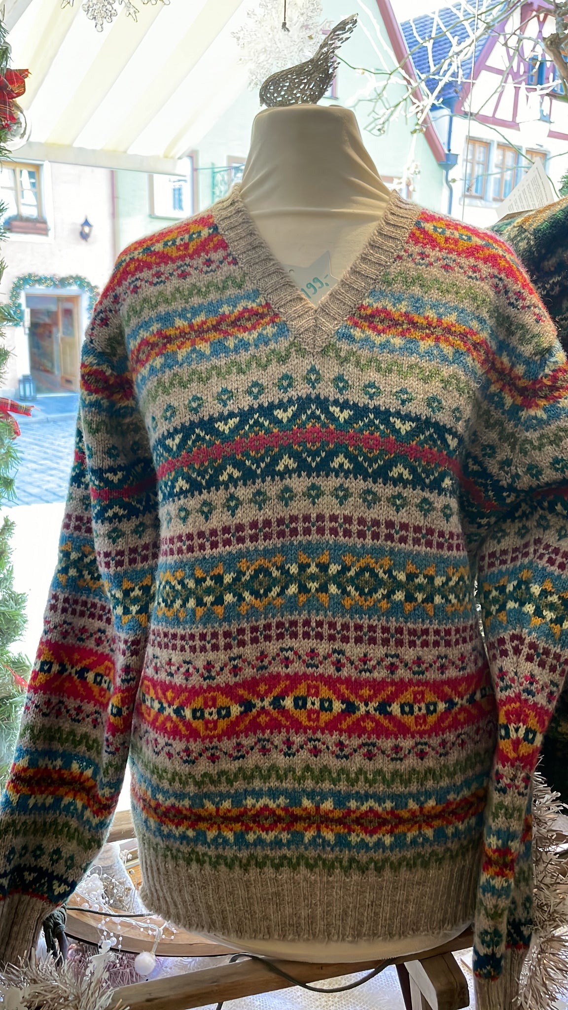 Jamieson's Unisex Vee Neck Pullover Fair Isle Sweater